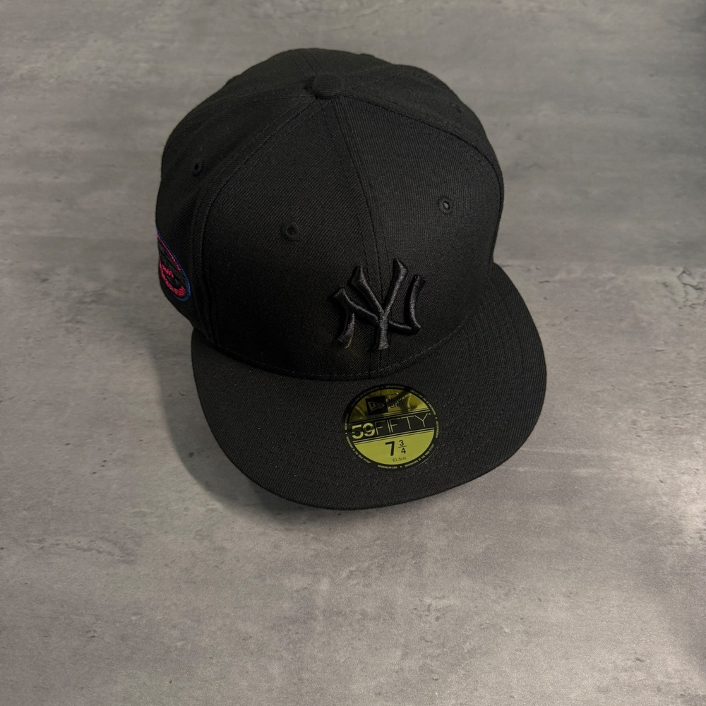 New Era New York Yankees Hat 7 3/4 All‎ Black Stadium Pink Purple Splatter UV